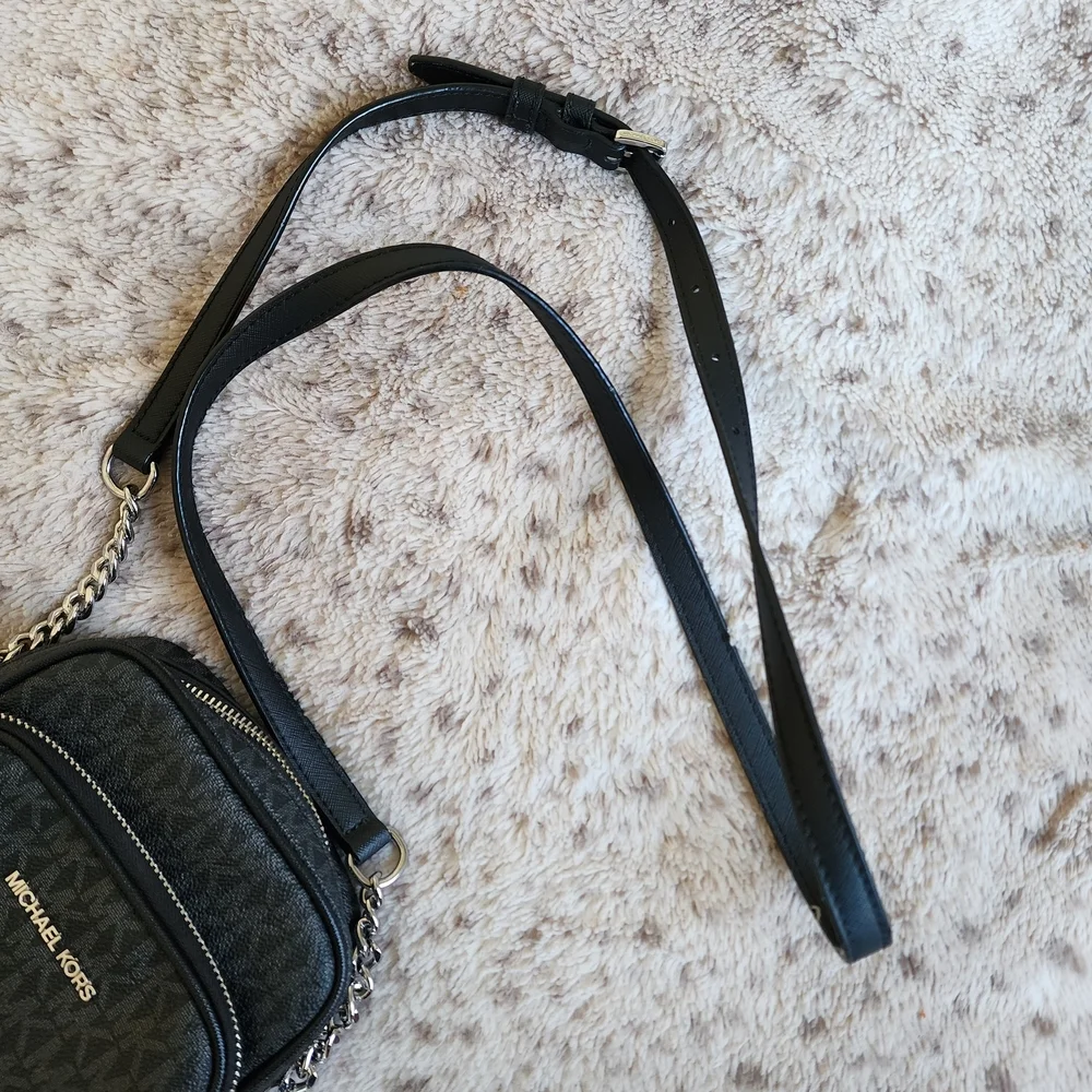 Michael Kors Jet Set Travel medium logo crossbody bag Black
